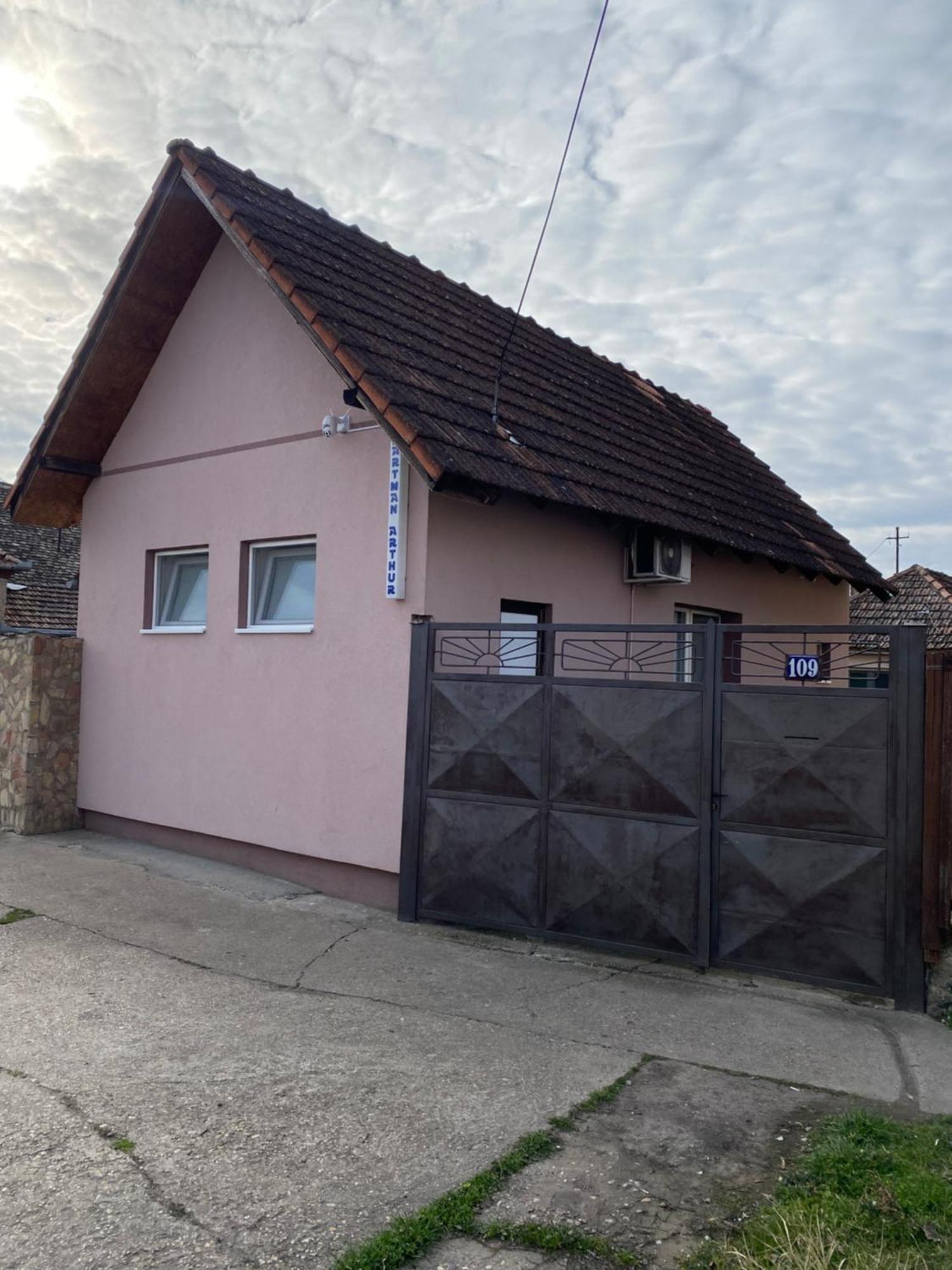 Apartman Arthur Kikinda Екстер'єр фото